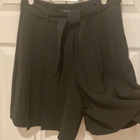 Shorts - Picture 6 of 7